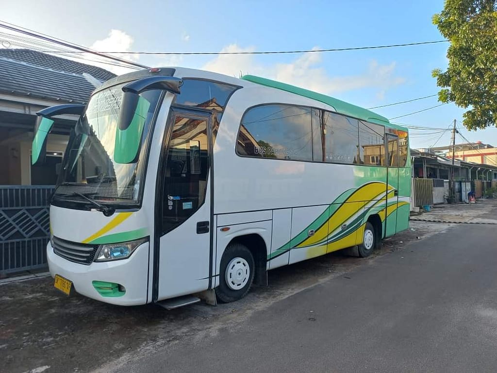 Harga Sewa Bus Bandar Lampung Wisata Pantai