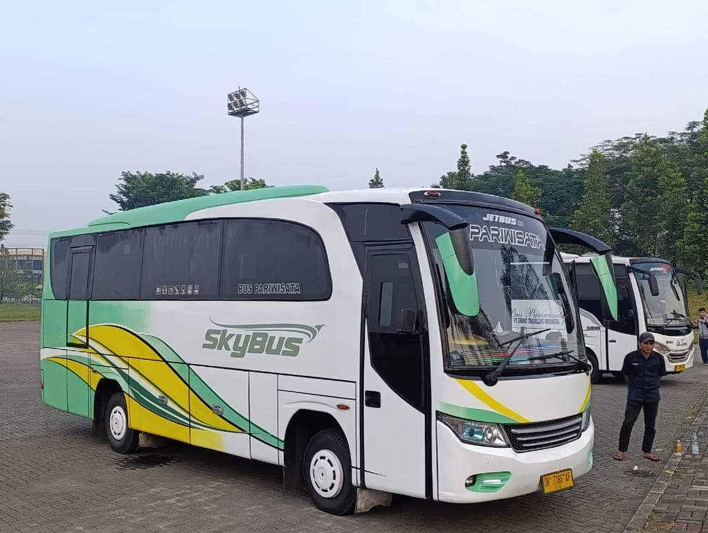 Sewa Bus 30 Seat Bandar Lampung