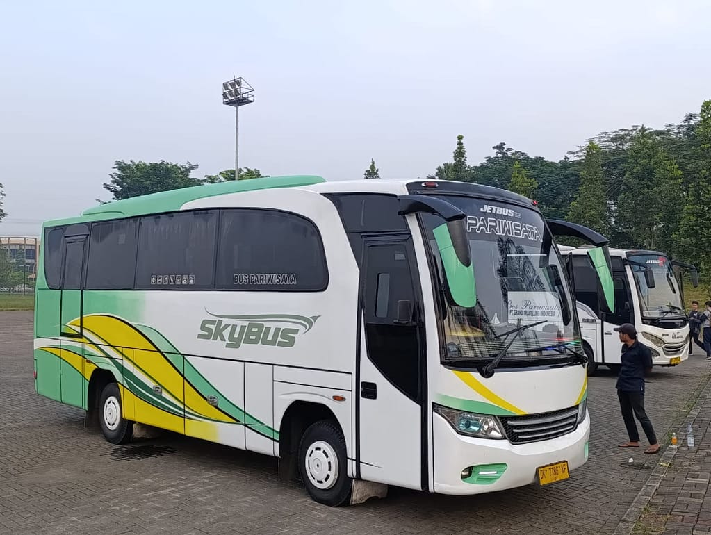 Sewa Bus Mini Lampung 33 Seat