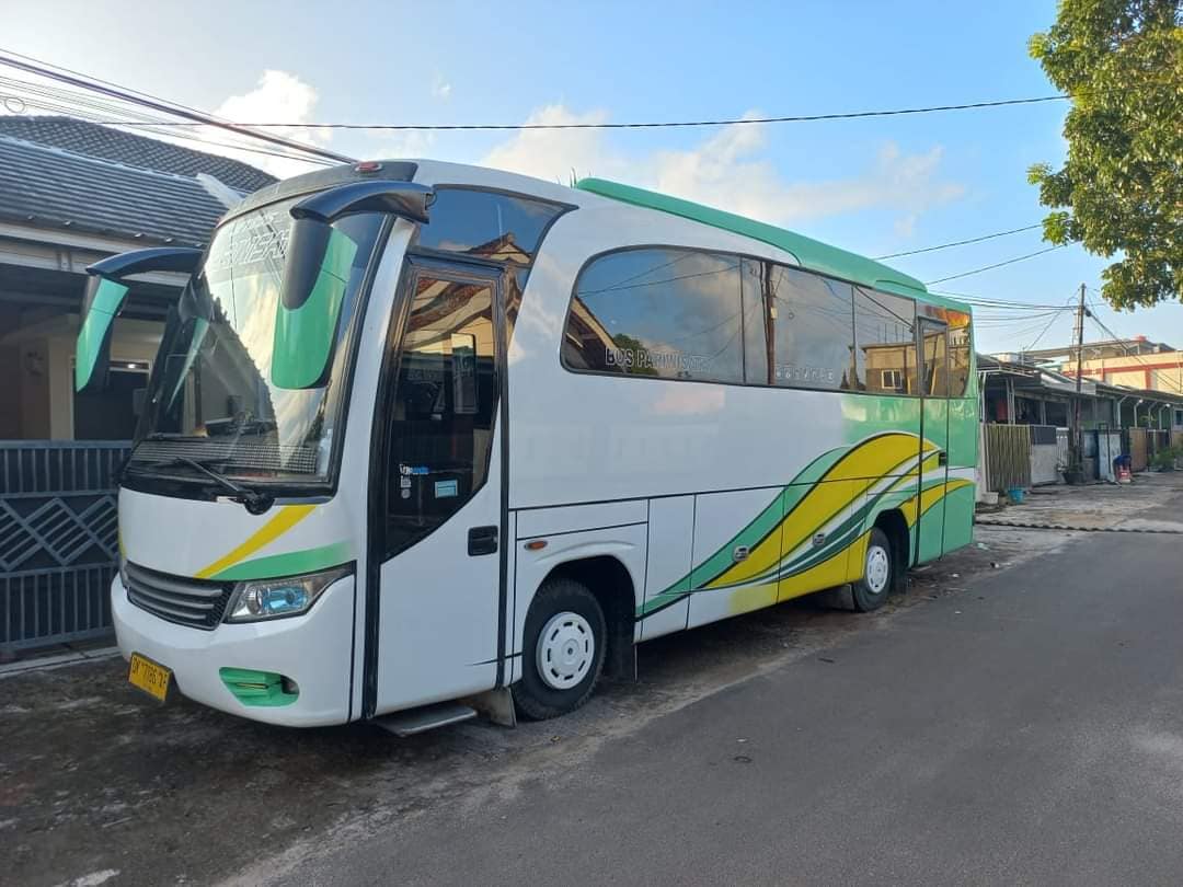 Harga Sewa Bus Bandar Lampung Wisata Pantai