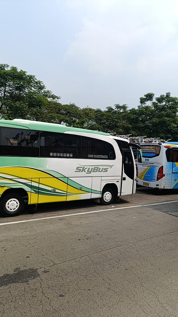 Paket Wisata Lampung Bus Pariwisata